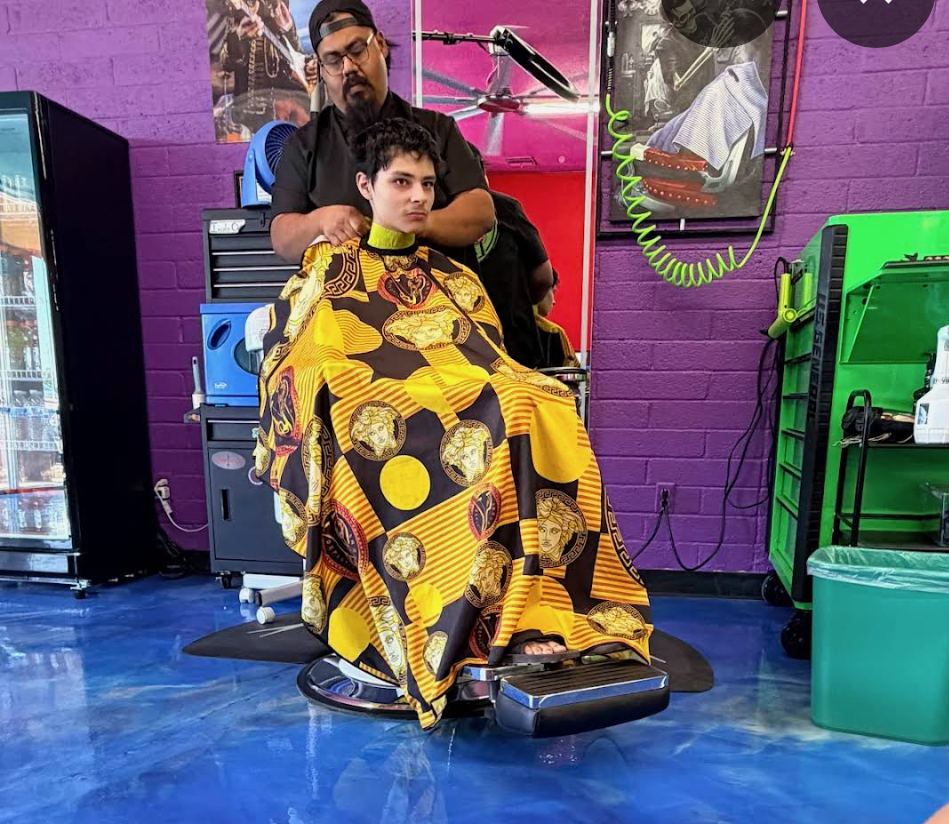 Regular haircut by Hollywood Barber Co